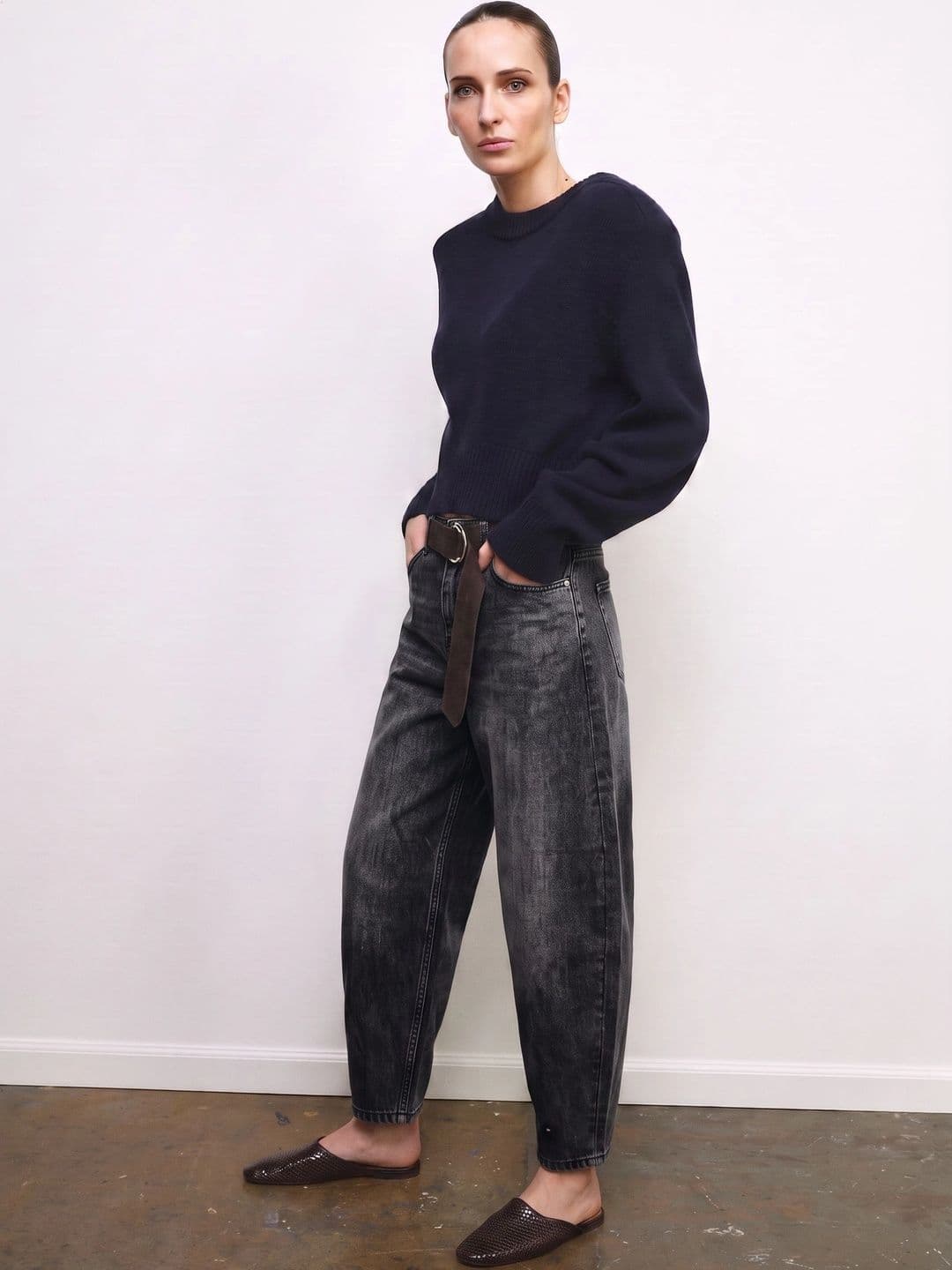 dolsia Women High-Rise Low Distress Stretchable Jeans thumbnail 7