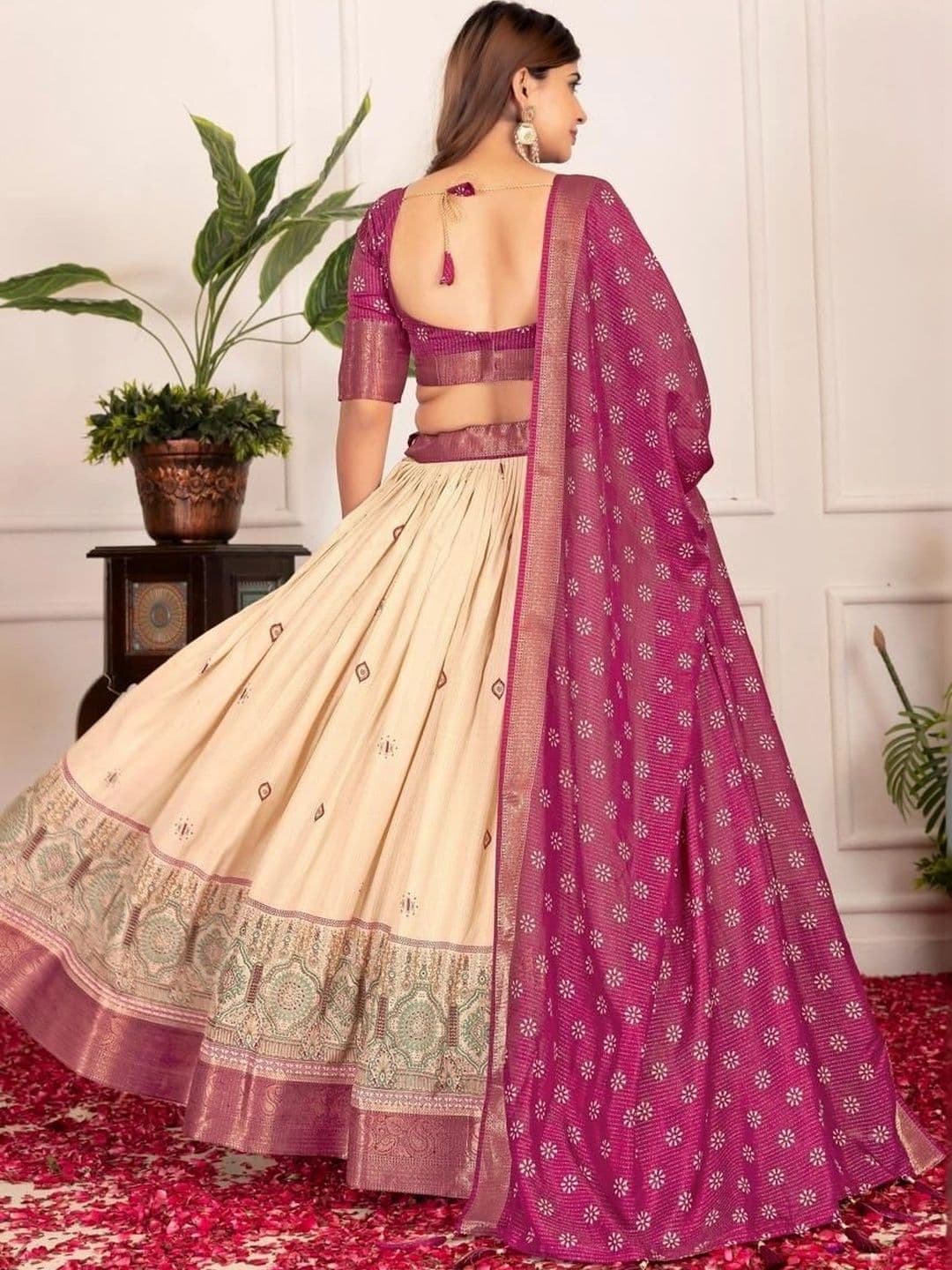 Anouk Semi-Stitched Lehenga & Blouse Taping thumbnail 4