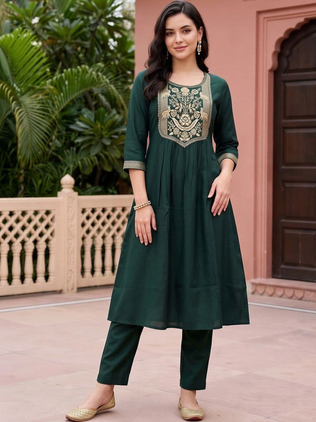 Indo Era Women Ethnic Motifs Embroidered Empire Thread Work Kurta with Trousers - view 1