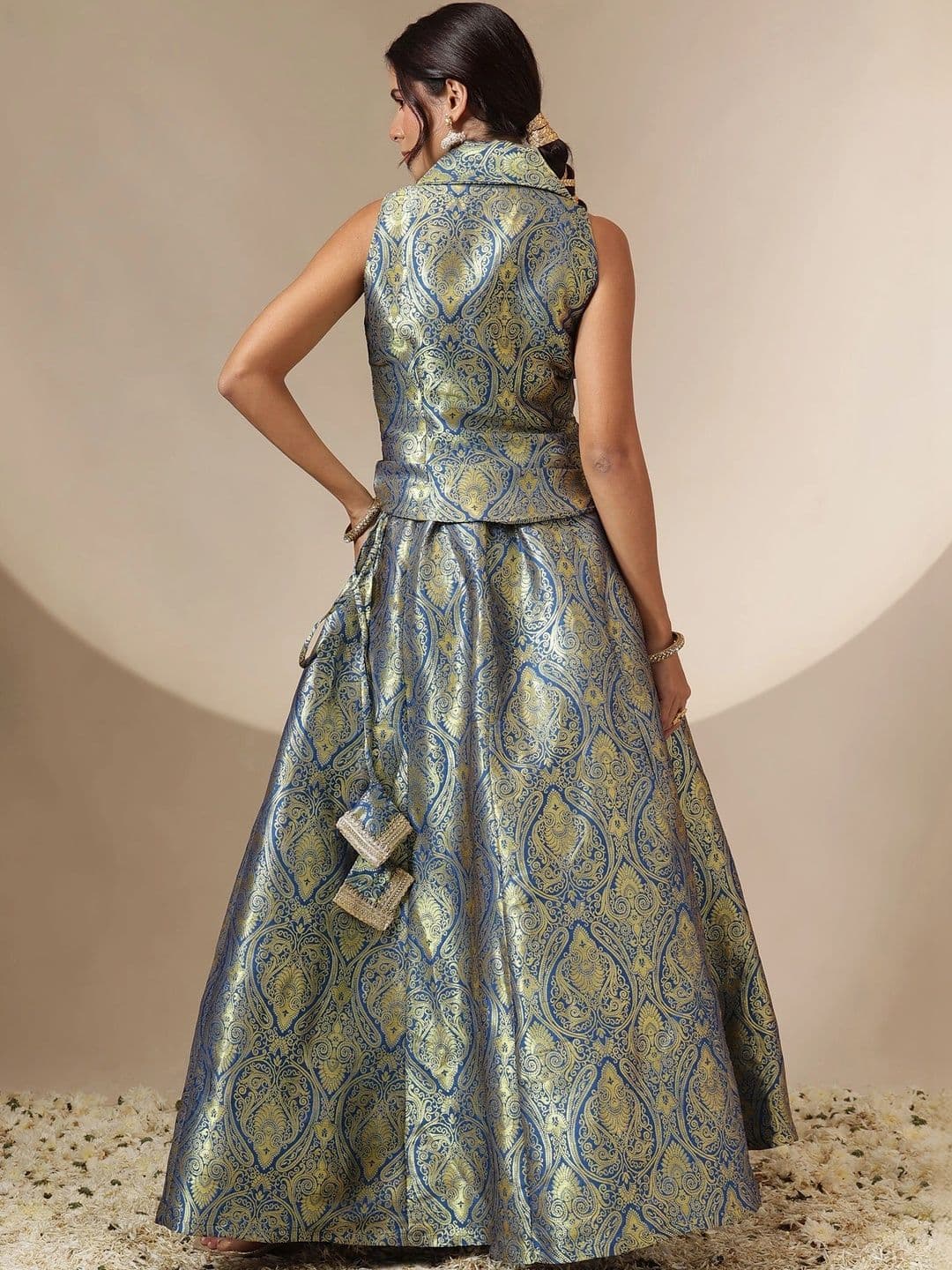 Shae by SASSAFRAS Ready to Wear Lehenga & thumbnail 7