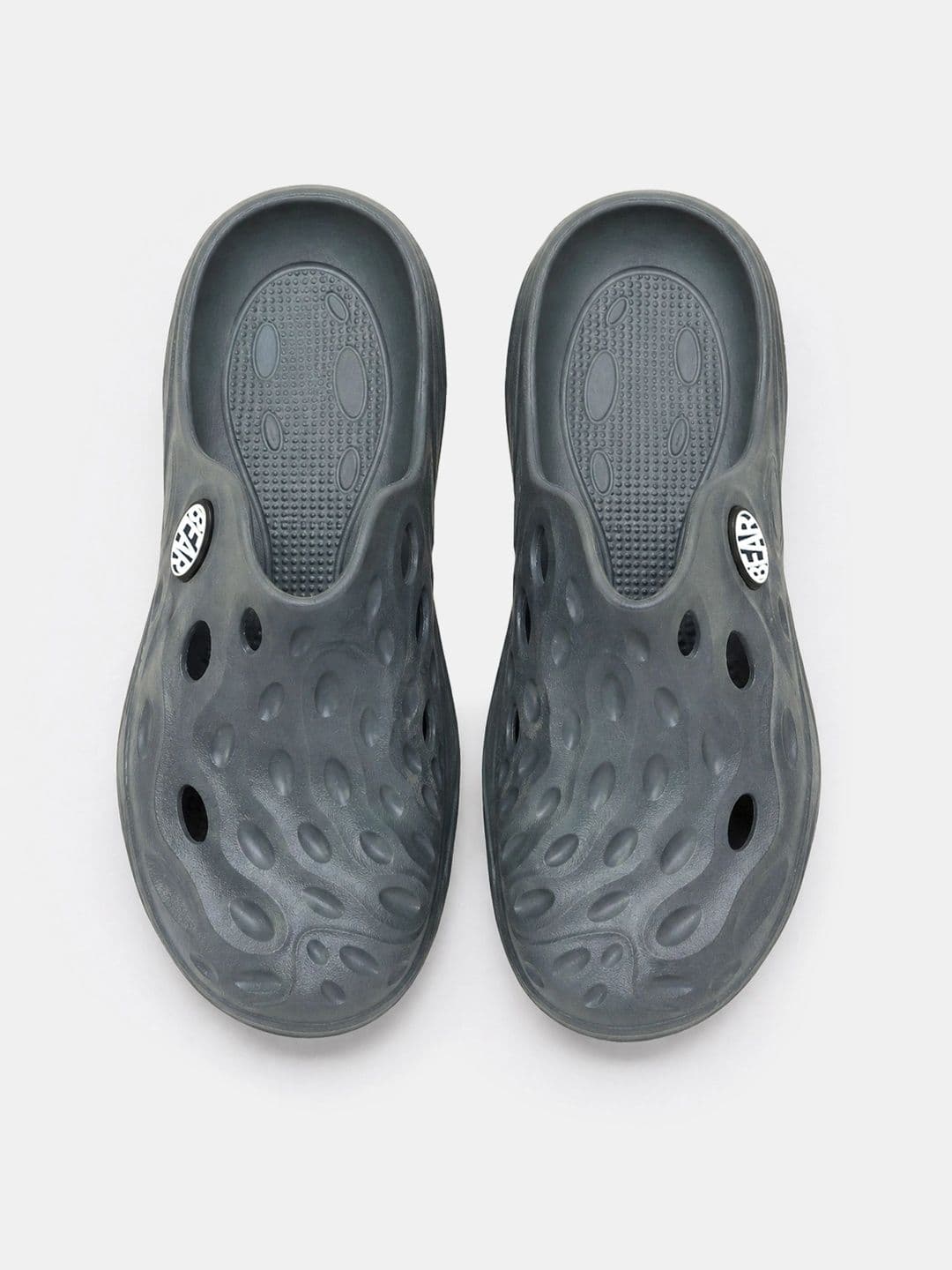 THE BEAR HOUSE Men Solid Dark Grey Slip-On Clogs thumbnail 2