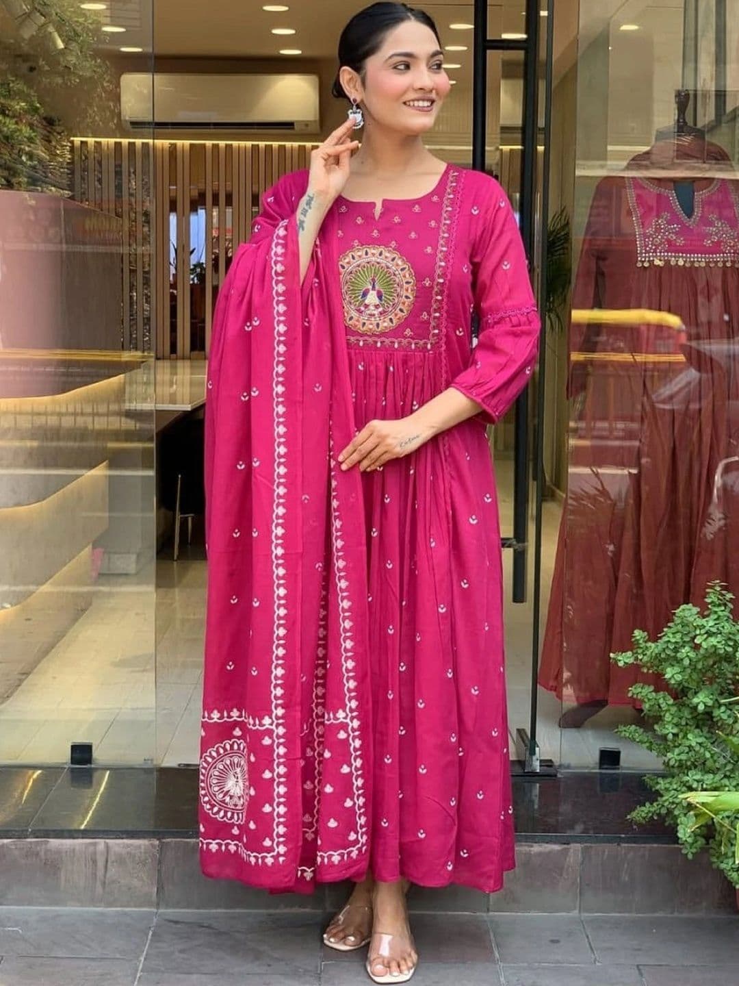 SHASHANK FASHION & BRIGHT FASHION Women Ethnic Motifs Embroidered Empire Thread Work Pure Cotton Kurta with thumbnail 4