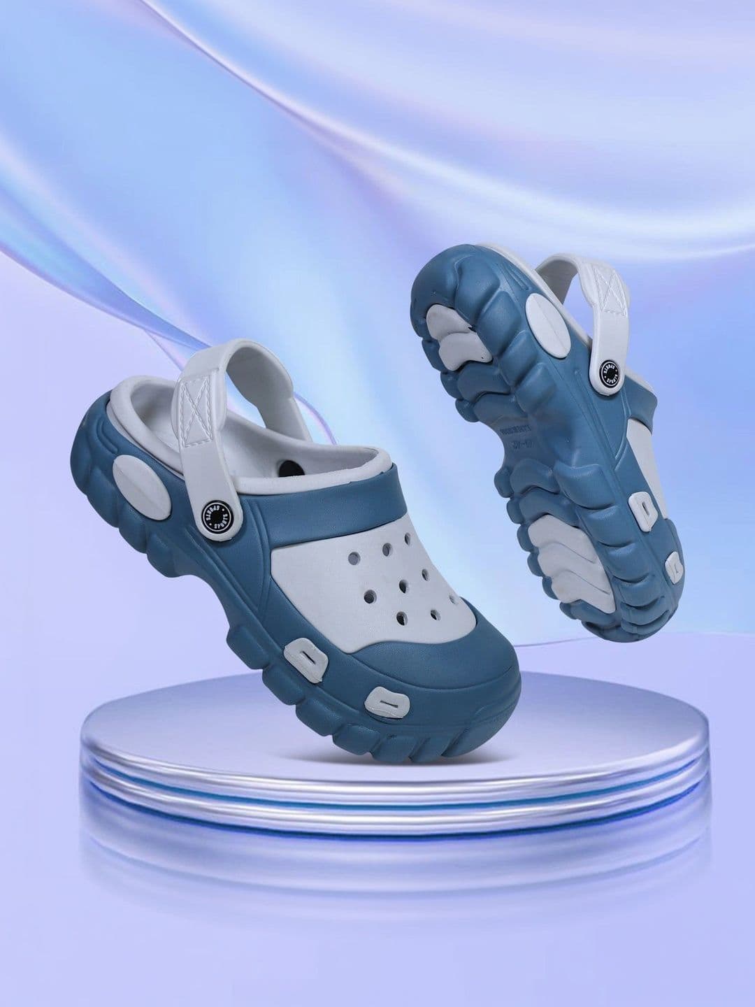 FOOT CARE Men Colourblocked Clogs - view 1