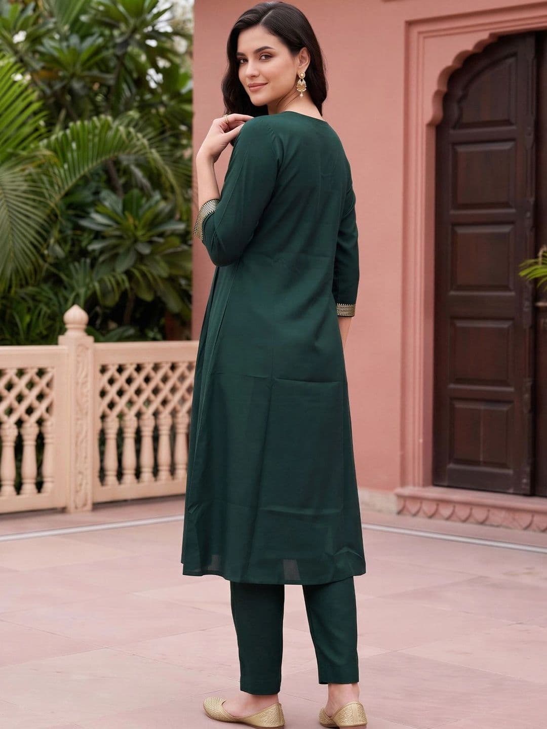 Indo Era Women Ethnic Motifs Embroidered Empire Thread Work Kurta with Trousers thumbnail 3