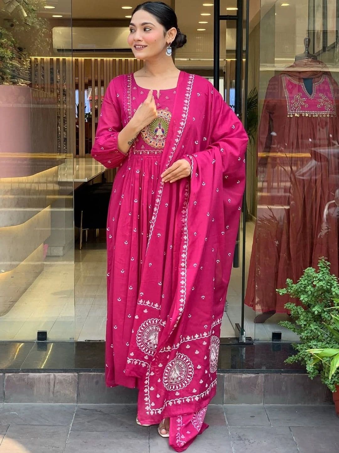 SHASHANK FASHION & BRIGHT FASHION Women Ethnic Motifs Embroidered Empire Thread Work Pure Cotton Kurta with thumbnail 2