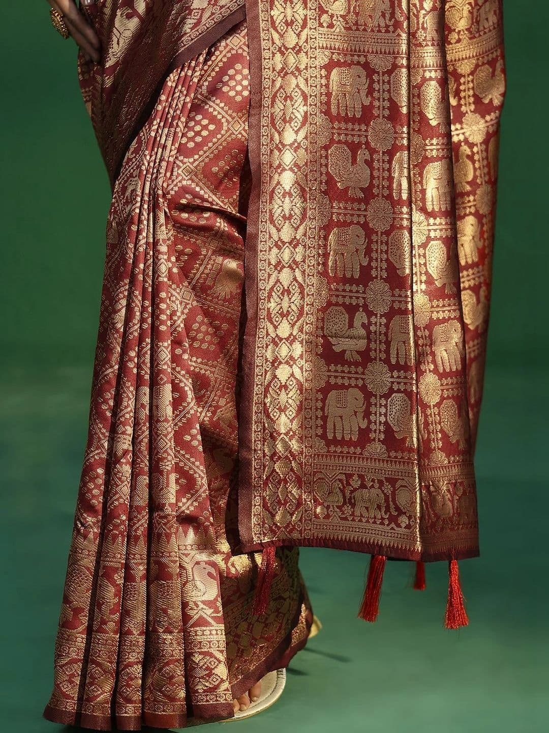 Libas Woven Design Zari Brocade Saree thumbnail 3