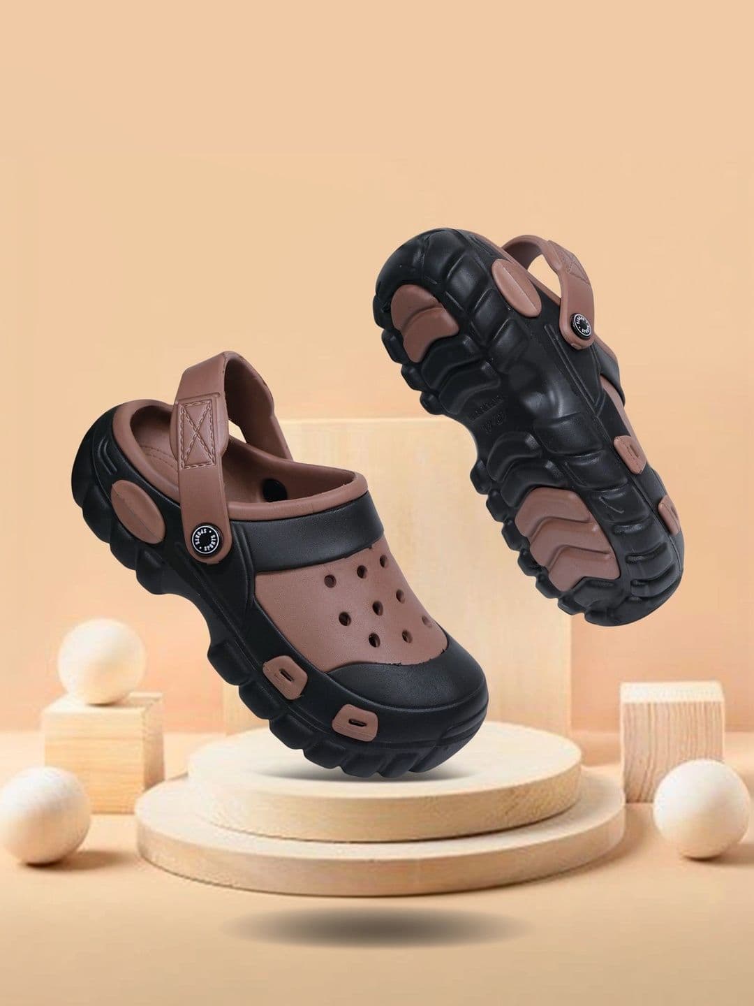 FOOT CARE Men Colourblocked Clogs - view 1