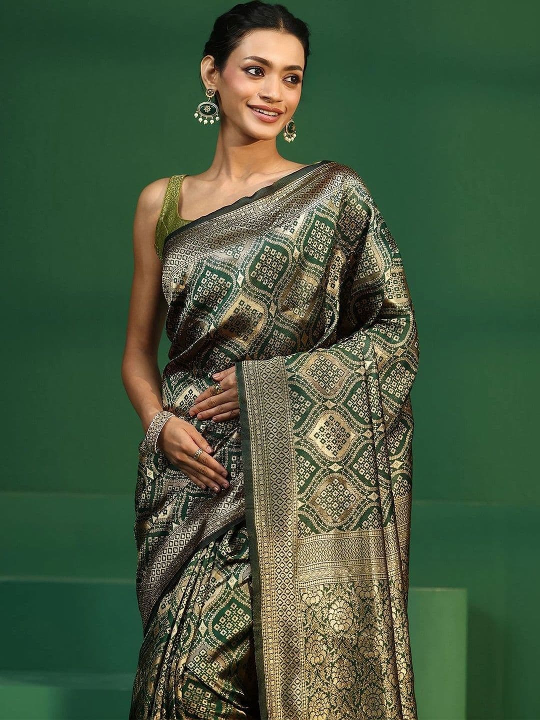Libas Woven Design Zari Brocade Saree thumbnail 4