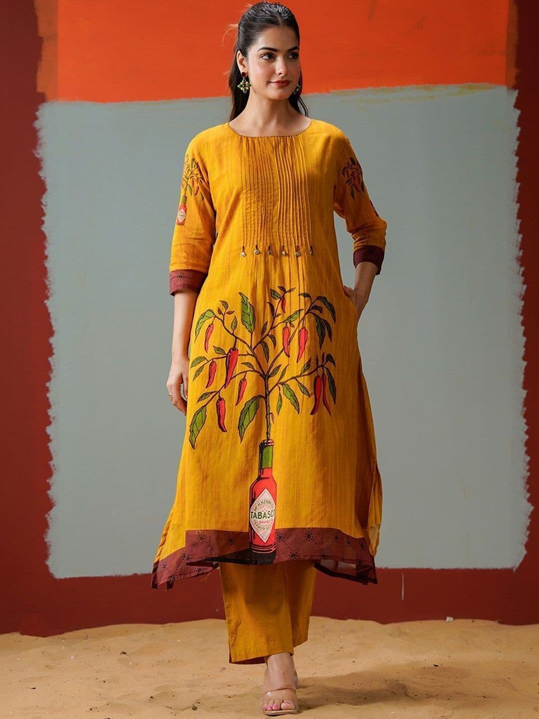 Varanga Women Printed Panelled Kurta with Trousers thumbnail 7