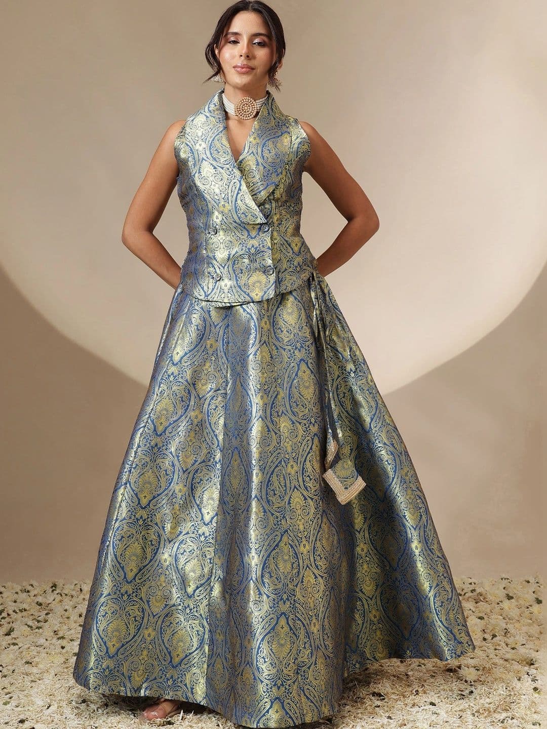 Shae by SASSAFRAS Ready to Wear Lehenga & thumbnail 5