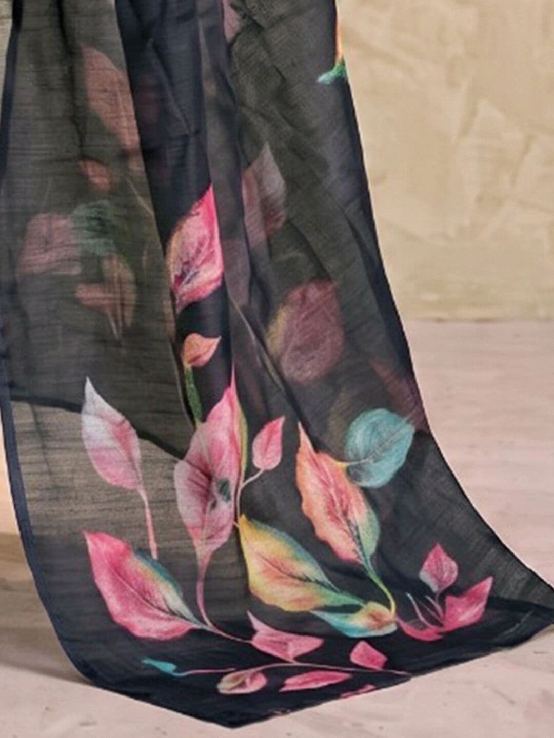 SAARA Printed Black Linen Ready to wear saree With Unstiched Blouse thumbnail 7