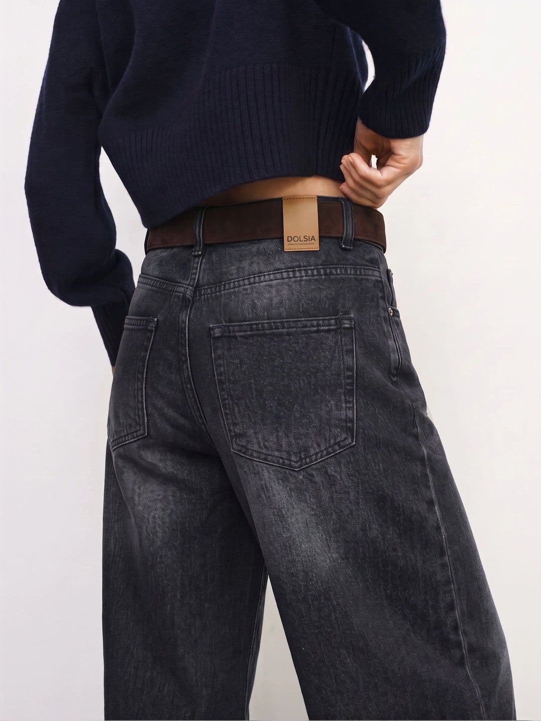 dolsia Women High-Rise Low Distress Stretchable Jeans thumbnail 5