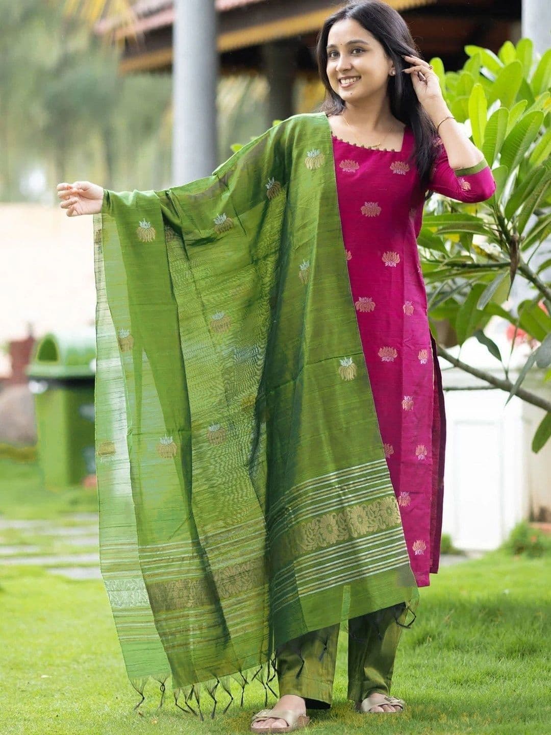 Sangria Women Floral Printed Regular Kurta with Trousers & With Dupatta thumbnail 6