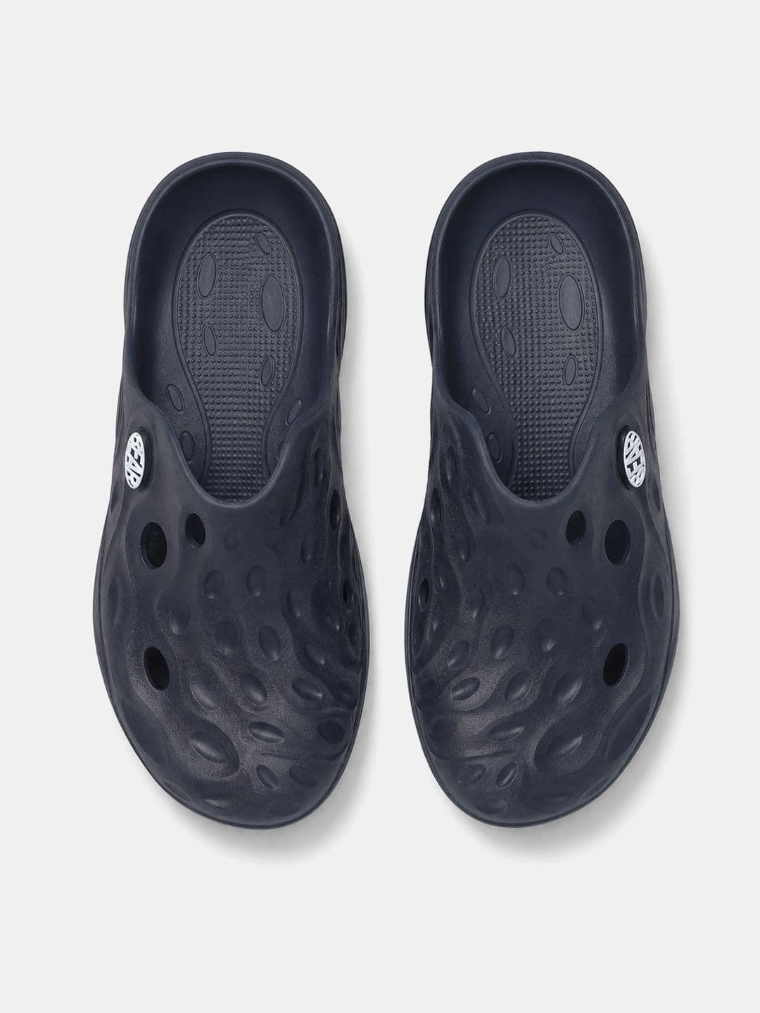 THE BEAR HOUSE Men Solid Navy Blue Slip-On Clogs thumbnail 3