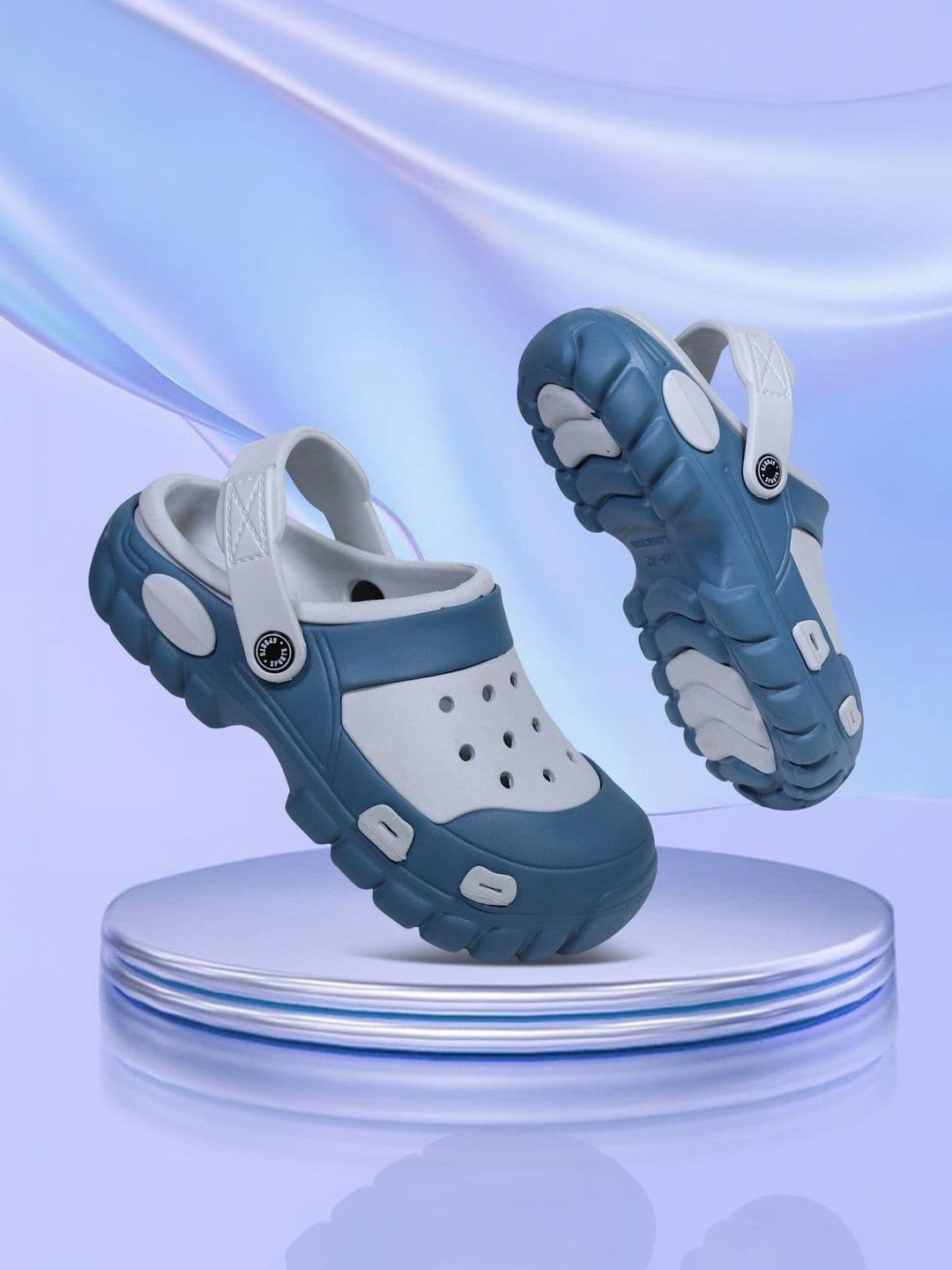 FOOT CARE Men Colourblocked Clogs - view 1