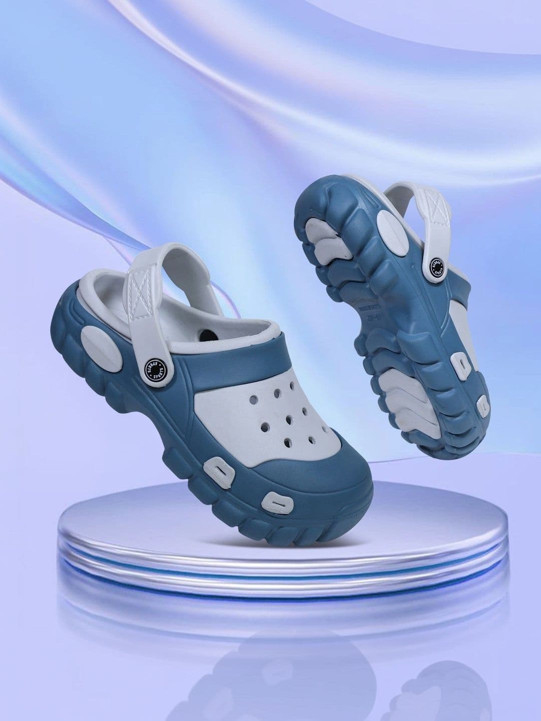 FOOT CARE Men Colourblocked Clogs - view 1