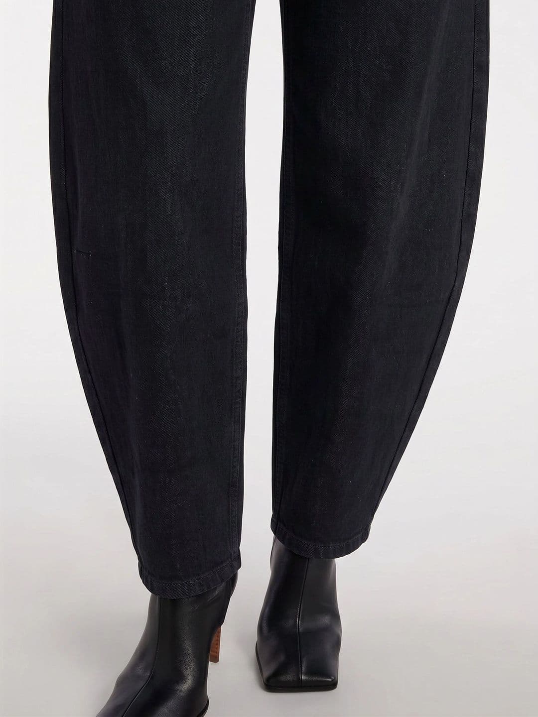 dolsia Women High-Rise Stretchable Jeans thumbnail 5