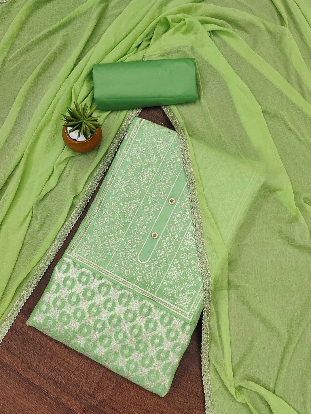 HERE&NOW Semi-Stitched Dress Material thumbnail 3