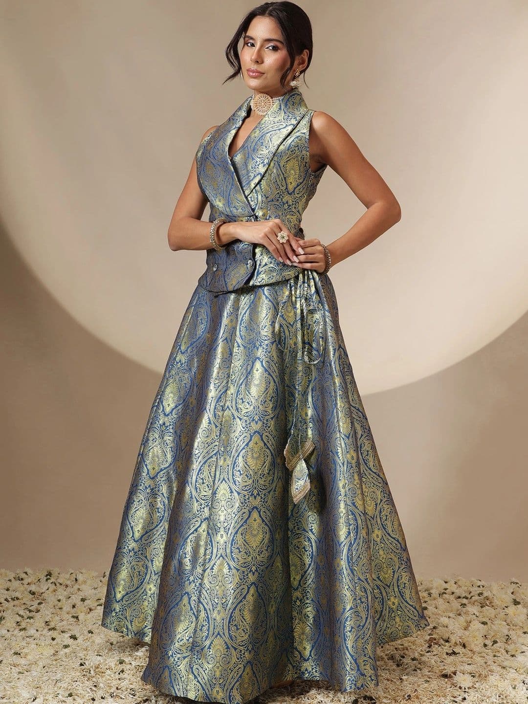 Shae by SASSAFRAS Ready to Wear Lehenga & thumbnail 6