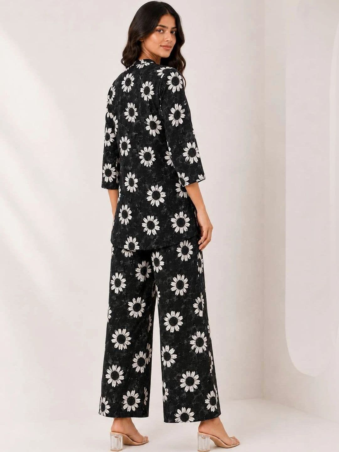 Desimo Printed Top with Trousers thumbnail 4