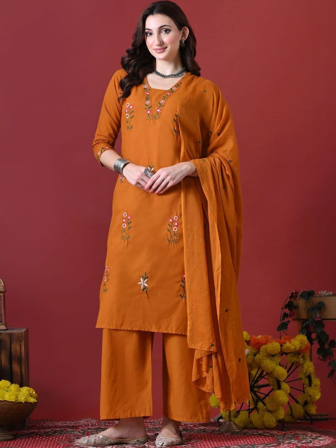 Anouk Women Floral Embroidered Regular Thread Work Pure Cotton Kurta with Palazzos & With Dupatta thumbnail 7