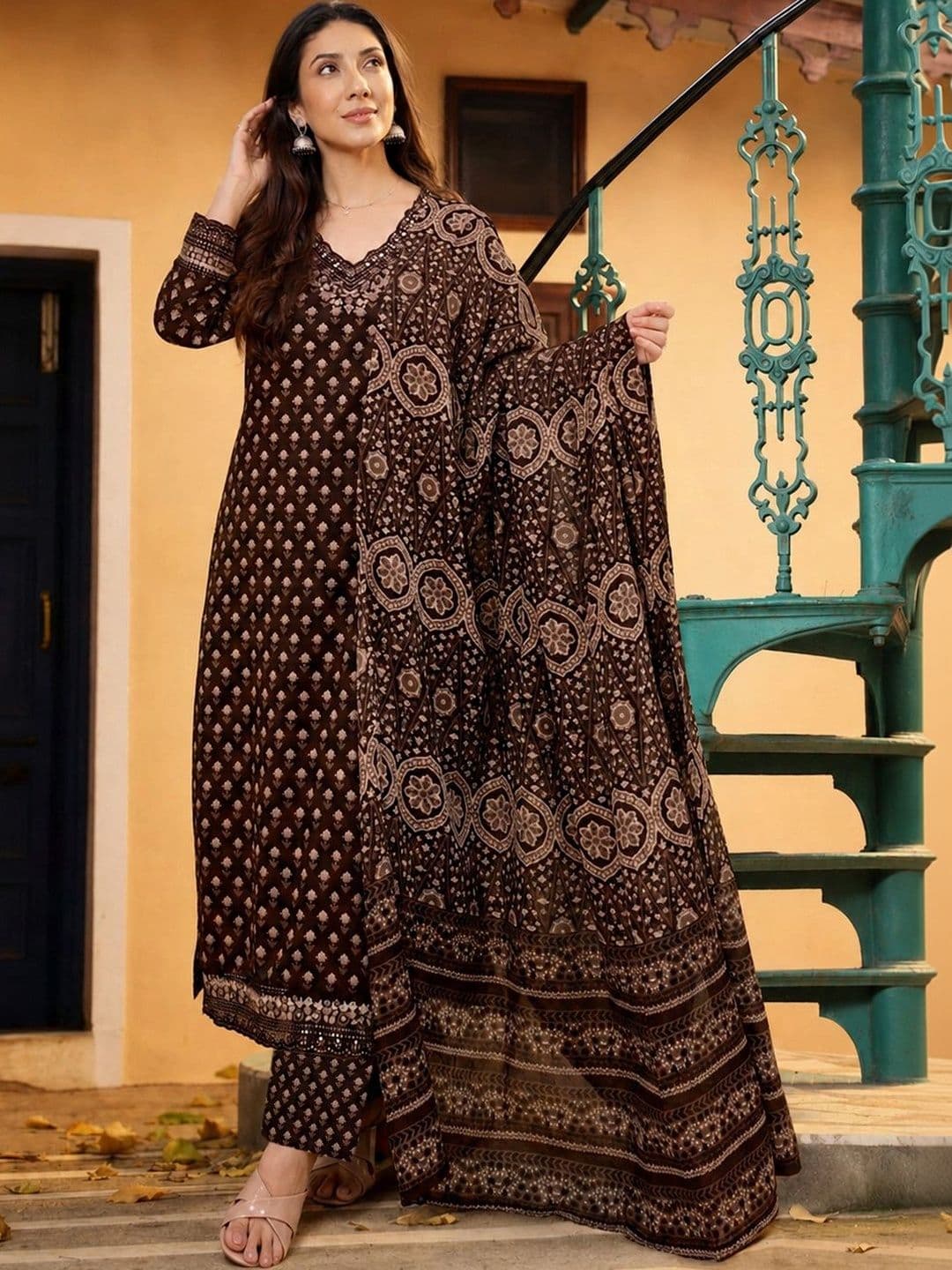 Anouk Women Ethnic Motifs Printed Regular Kurta with Trousers & With Dupatta thumbnail 4