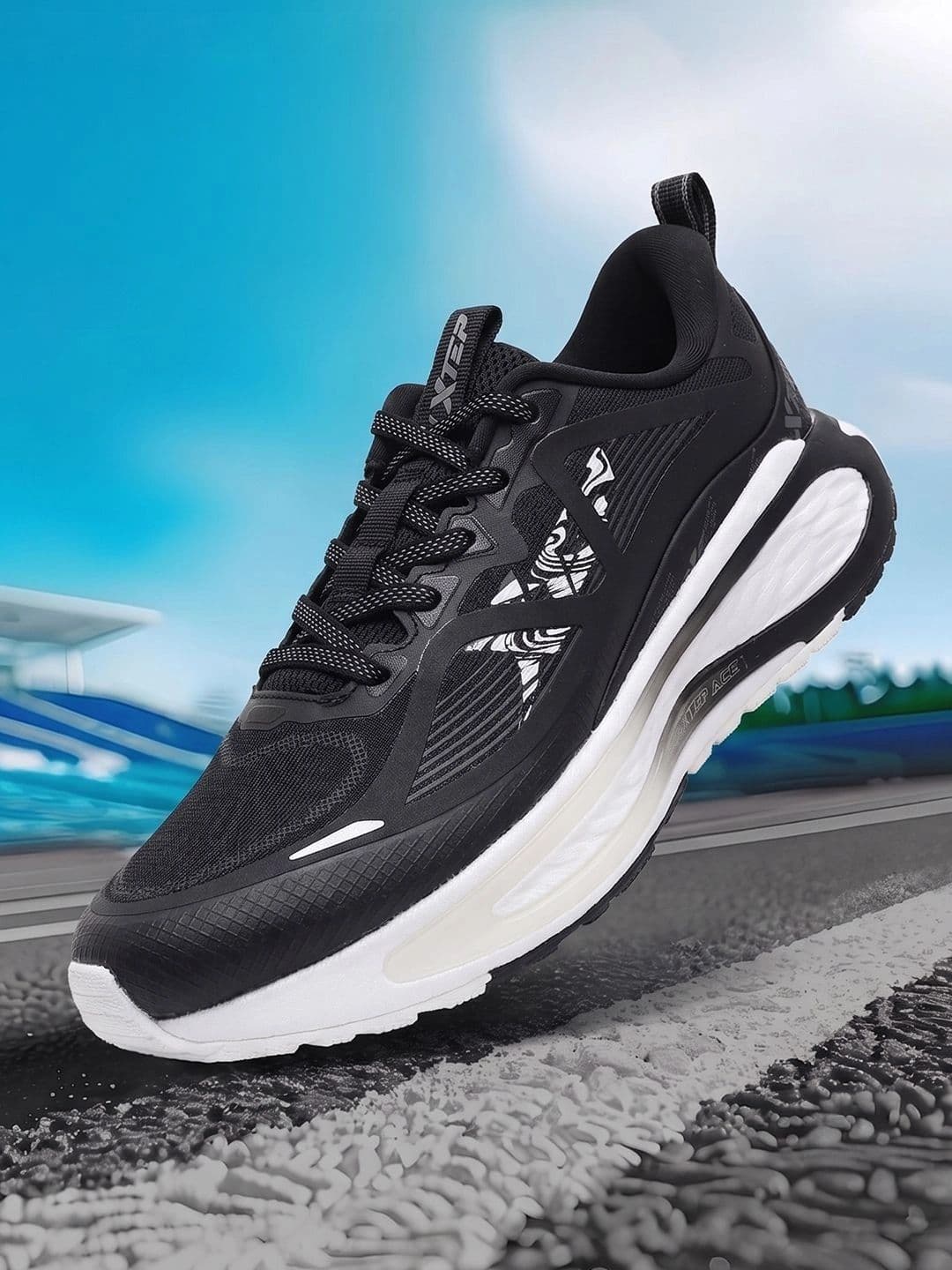 Xtep Women Ace Running Shoes - view 1