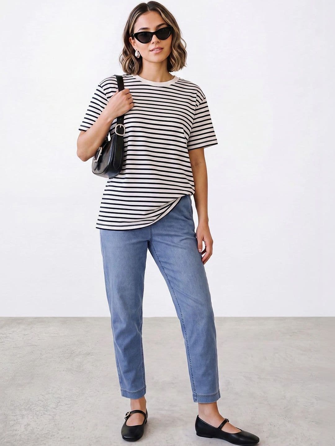 R&B Women Tapered Fit Mid-Rise Stretchable Jeans thumbnail 2
