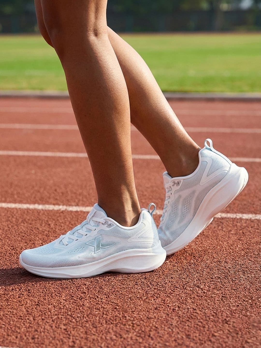 Xtep Women Feather Foam Running Shoes thumbnail 3
