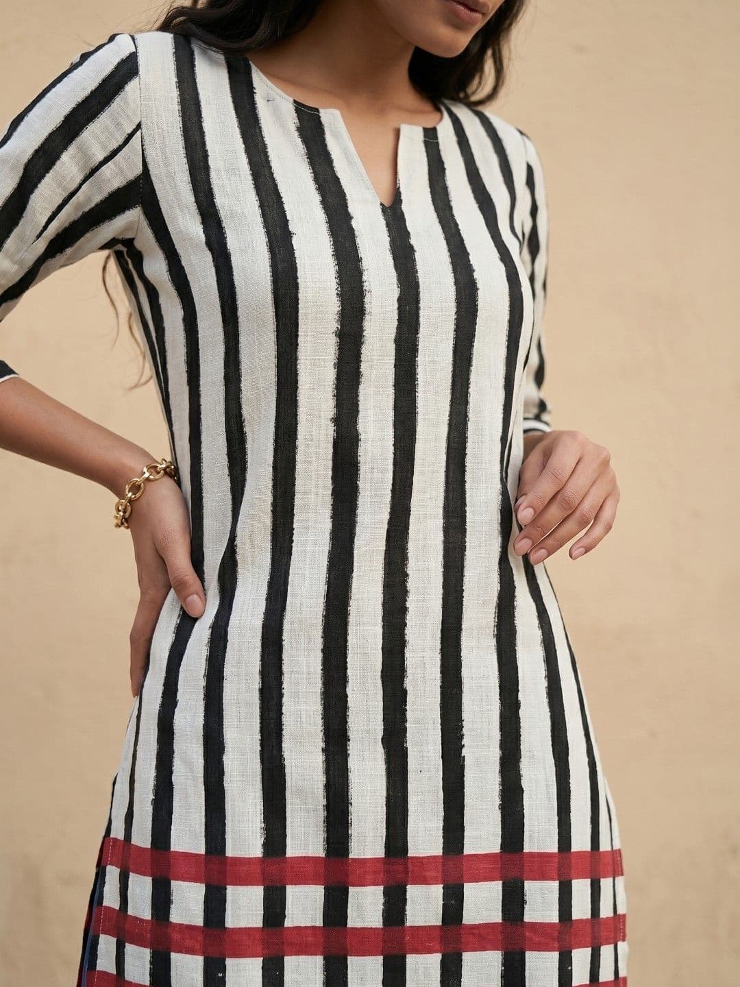AADVIKA Women Printed Kurta thumbnail 4