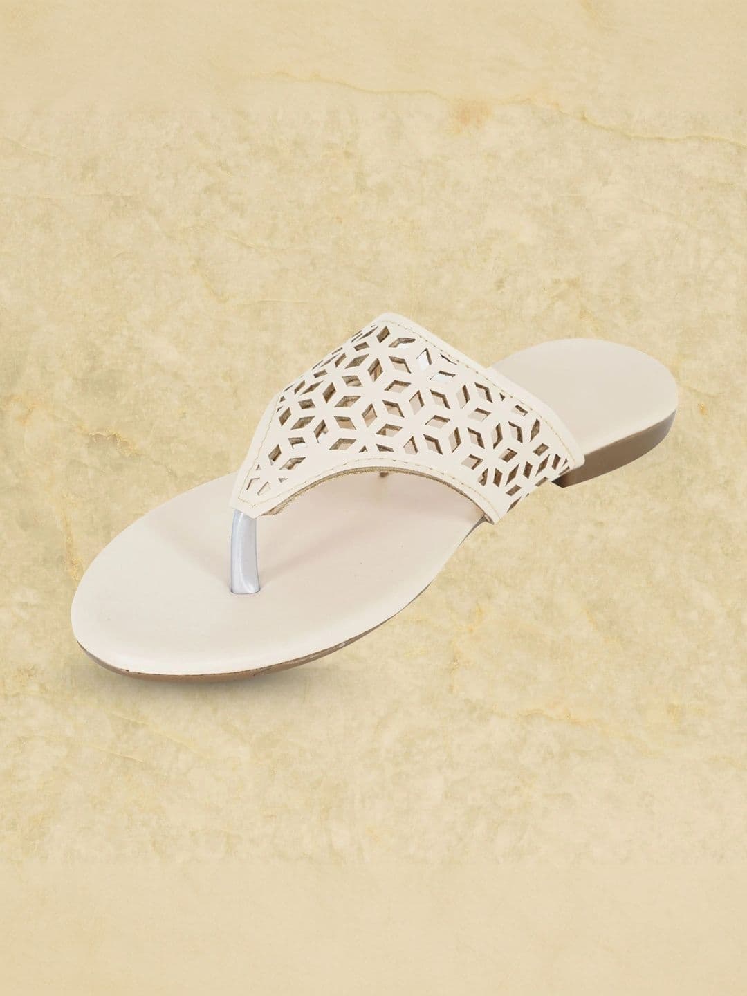 Roadster Women Textured One Toe Flats with Laser Cuts thumbnail 4