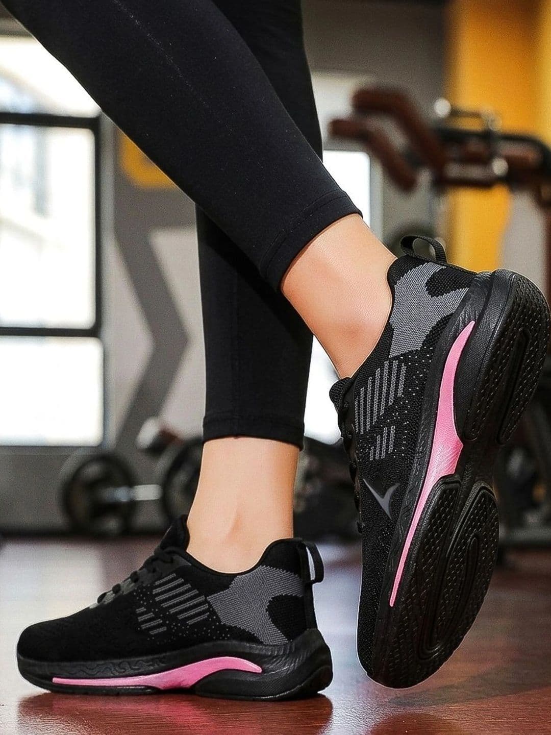 TRACER Women Mesh Running Non-Marking Shoes thumbnail 5
