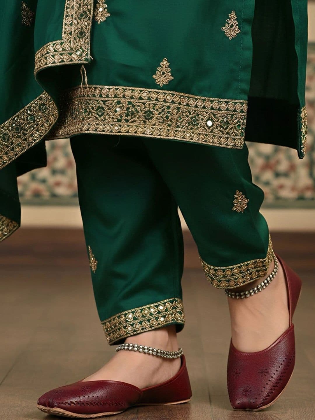 ORNG CAT Women Textured Ethnic Mojaris with Embroidered Flats - view 1