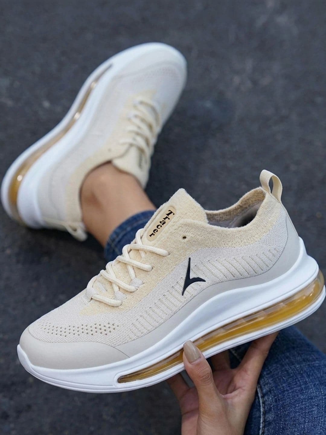 TRACER Women Beige Lace-Up Running Shoes with Air Cushion Midsole thumbnail 4