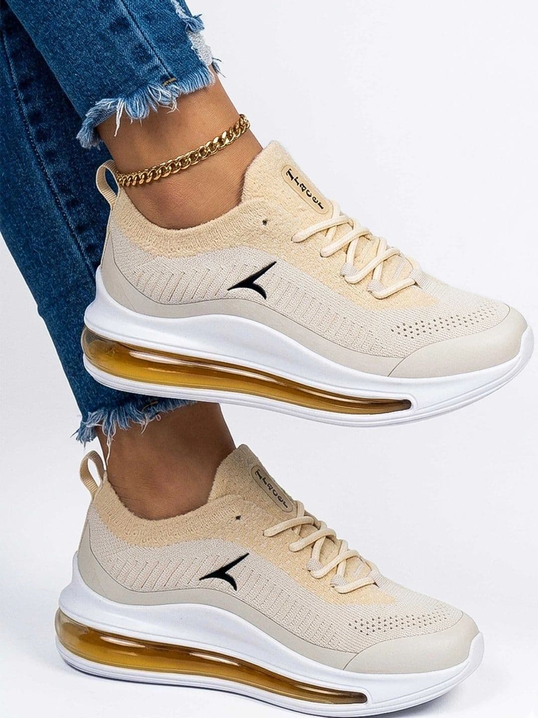 TRACER Women Beige Lace-Up Running Shoes with Air Cushion Midsole thumbnail 5