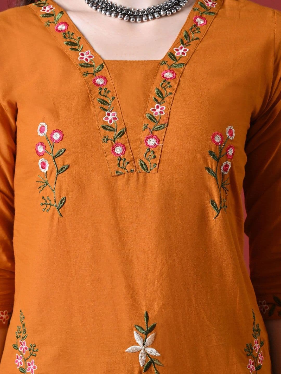 Anouk Women Floral Embroidered Regular Thread Work Pure Cotton Kurta with Palazzos & With Dupatta thumbnail 5