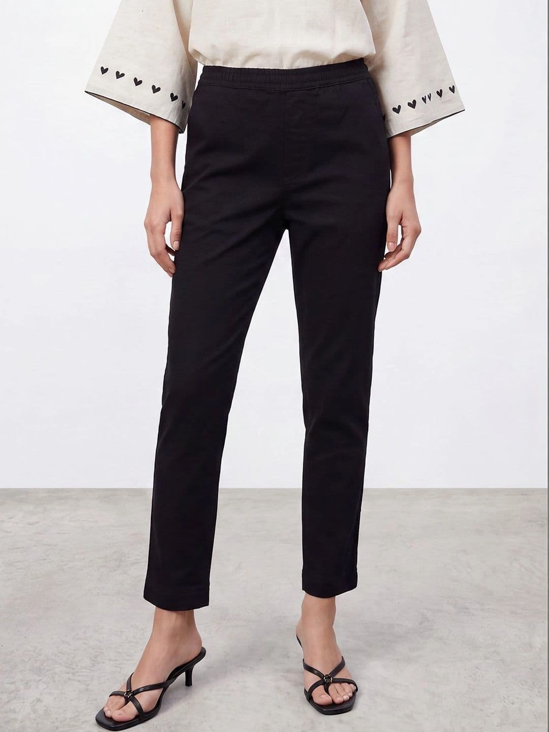 R&B Women Tapered Fit Mid-Rise Stretchable Jeans - view 1