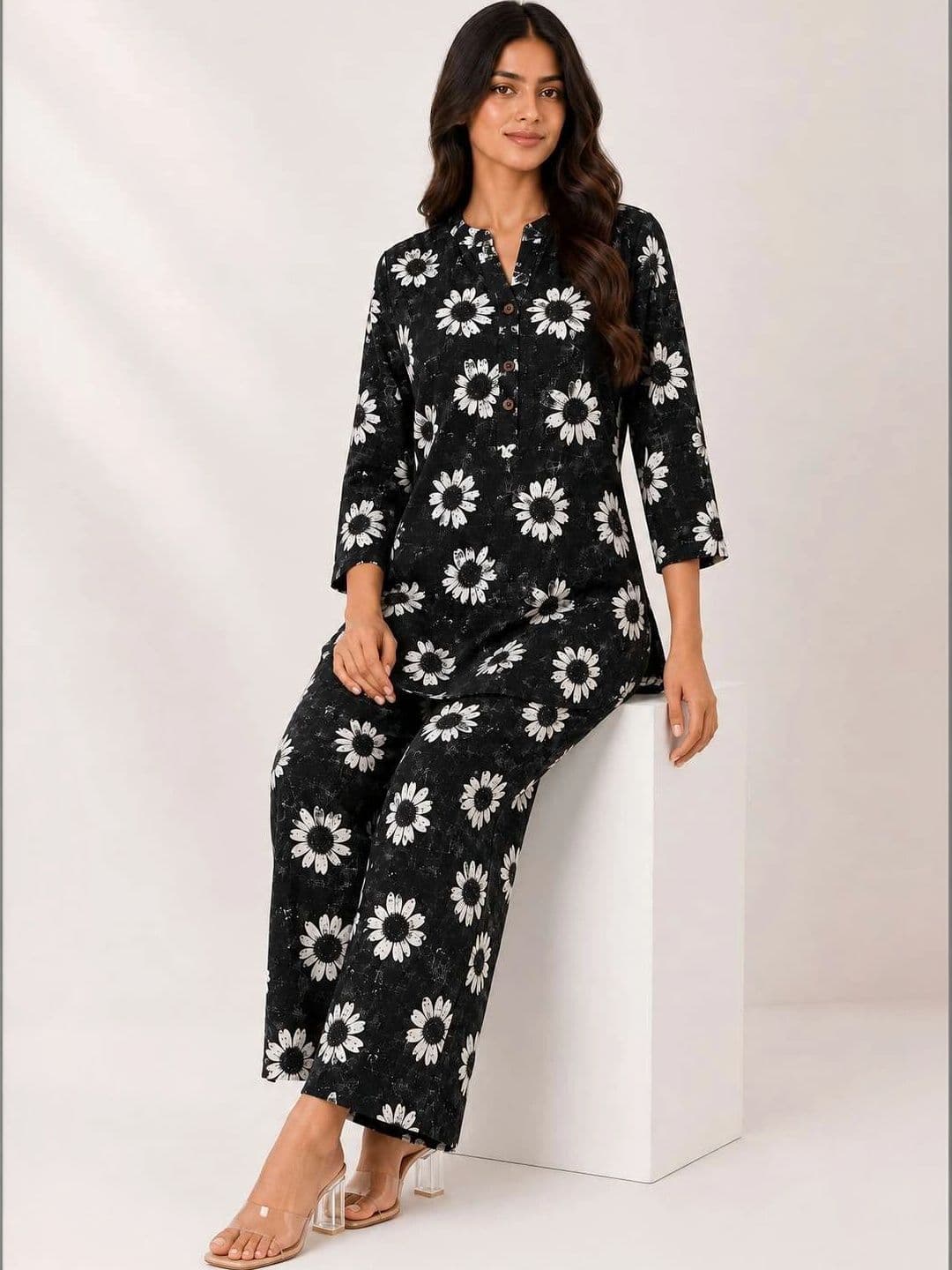 Desimo Printed Top with Trousers thumbnail 3