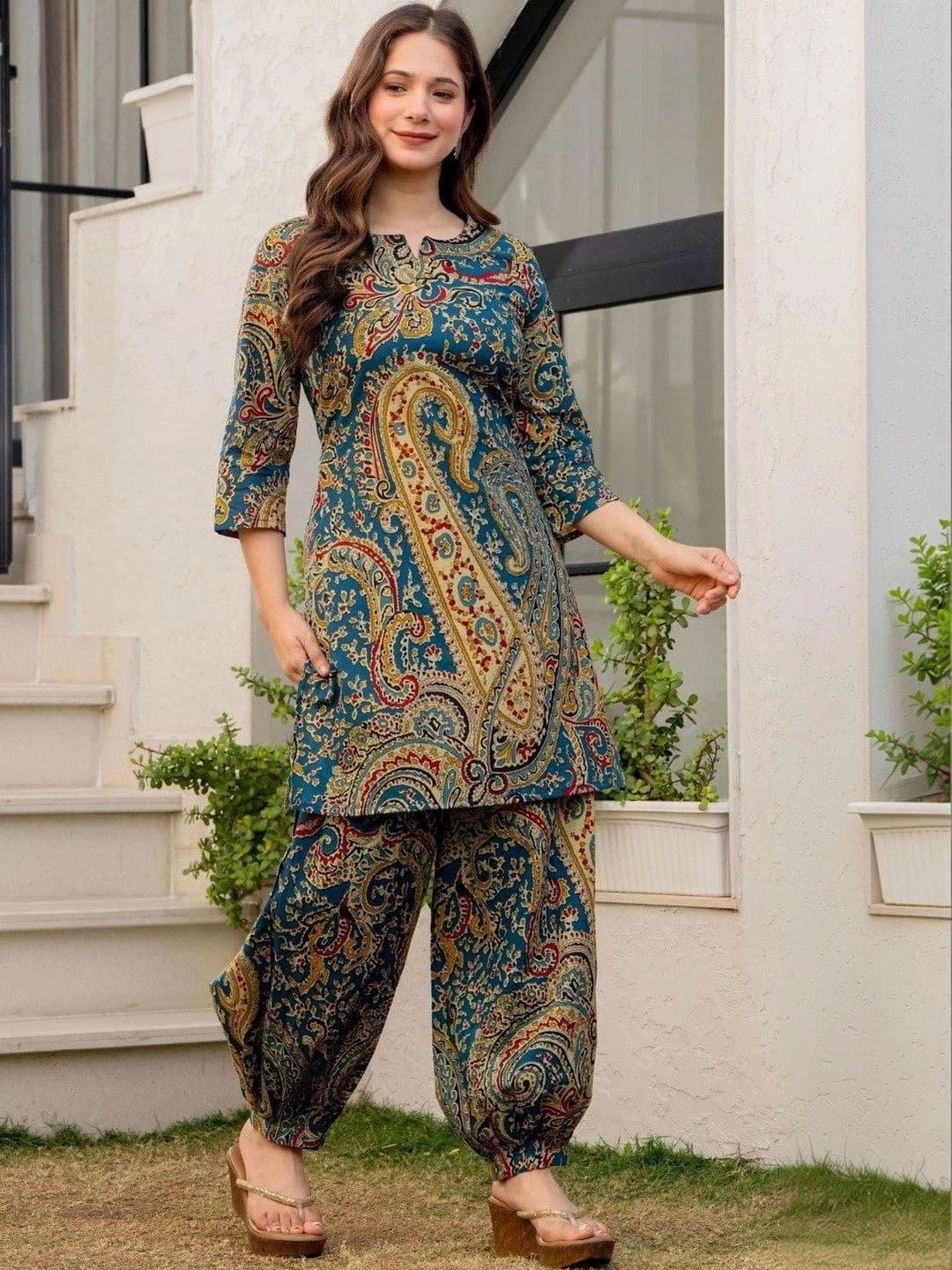 LIAPARO Floral Printed Tunic with Palazzos thumbnail 3