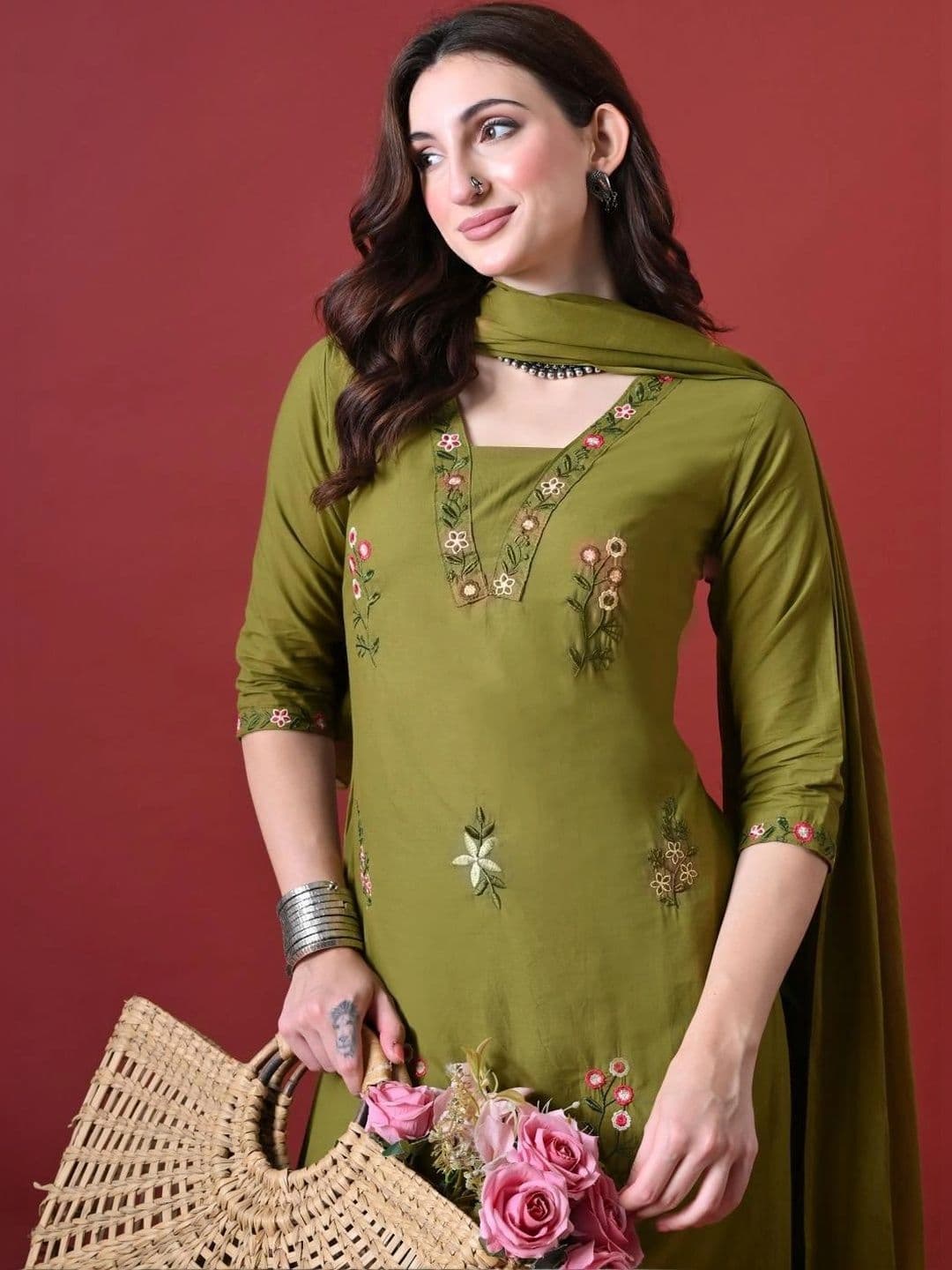 Anouk Women Floral Embroidered Regular Thread Work Pure Cotton Kurta with Palazzos & With Dupatta thumbnail 5