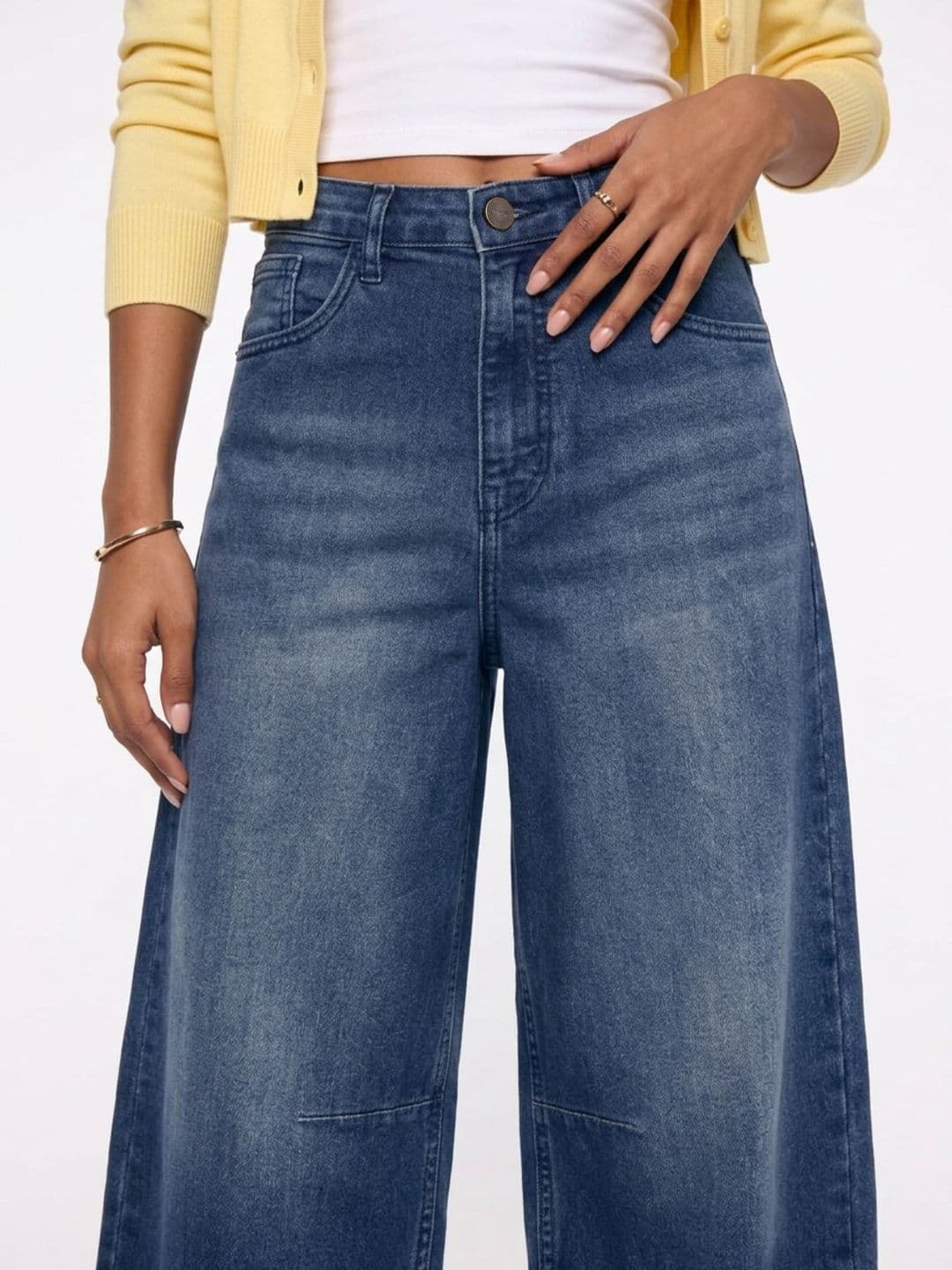 glitchez Women Barrel Fit Mid-Rise Heavy Fade Stretchable Jeans thumbnail 2