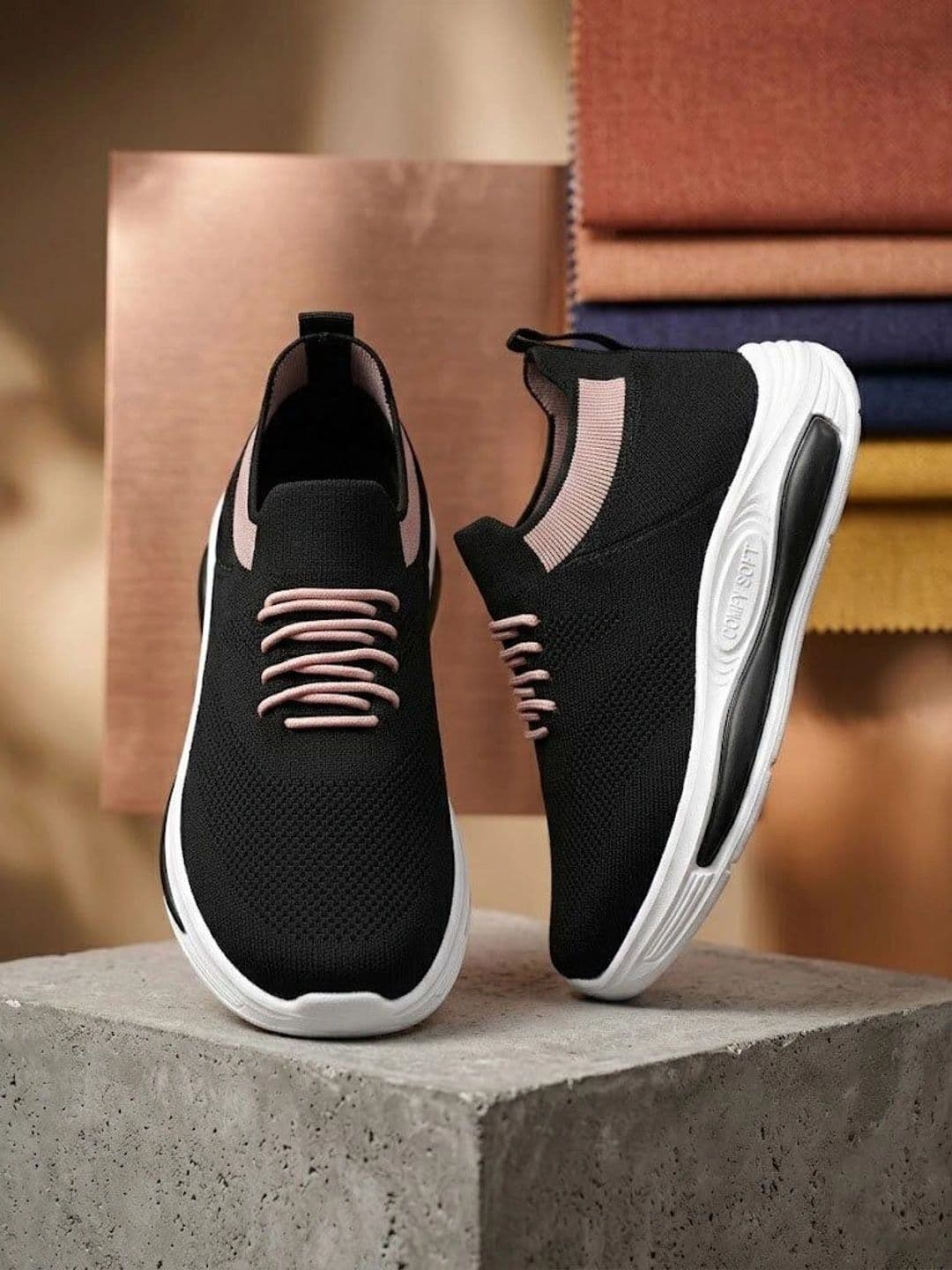 Roadster Women Mesh Walking Non-Marking Shoes thumbnail 6