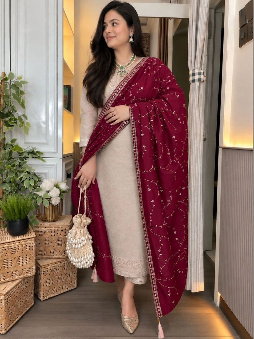 Anouk Rustic Women Embroidered Regular Kurta with Trousers & With Dupatta thumbnail 4