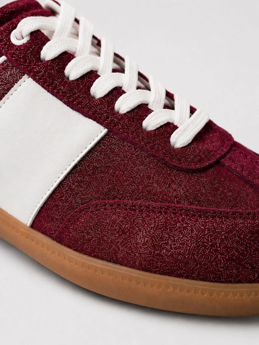 Suo Women Textured Leather Sneakers thumbnail 4