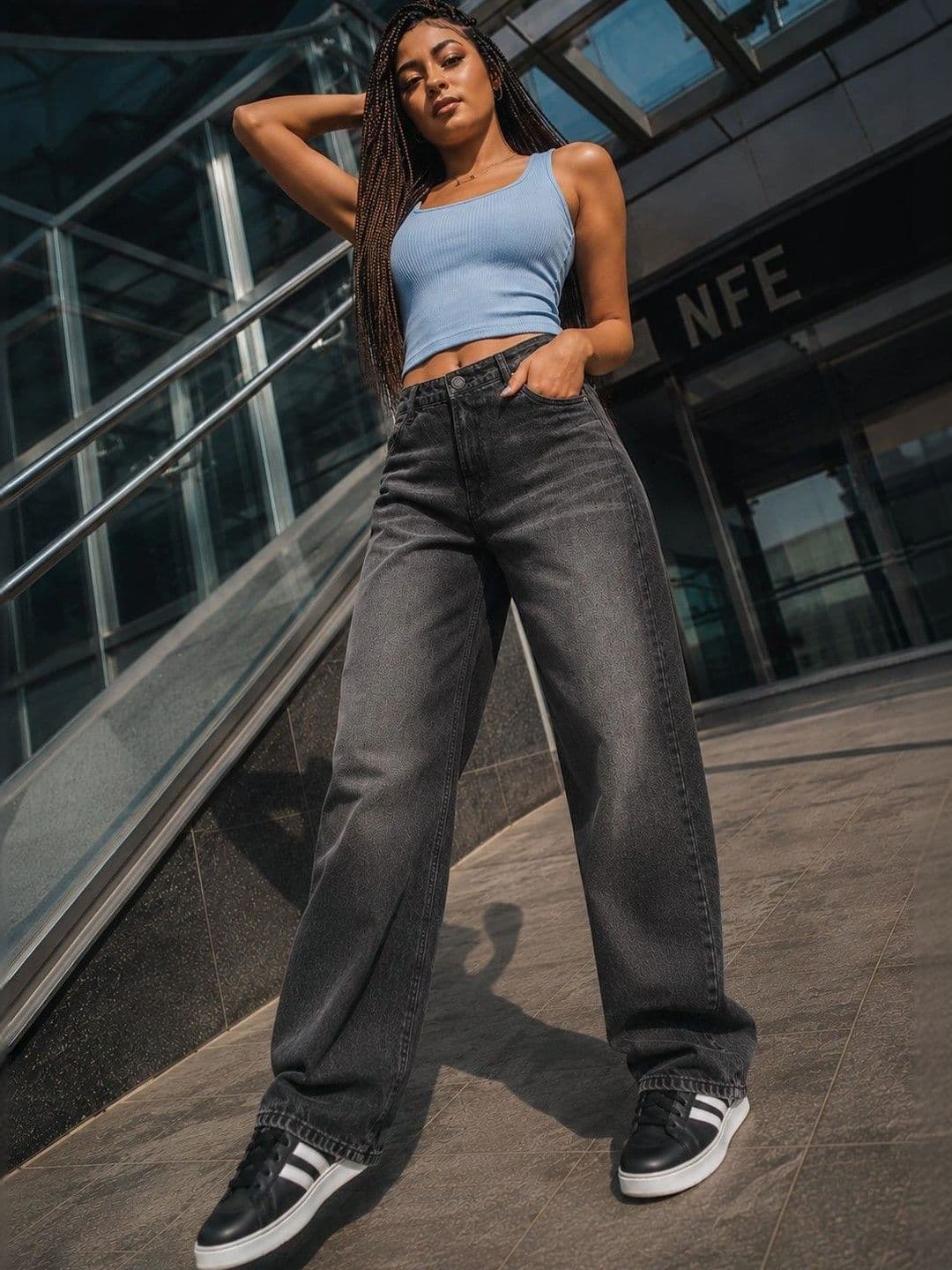 Bene Kleed Light Fade Relaxed Fit Jeans thumbnail 2