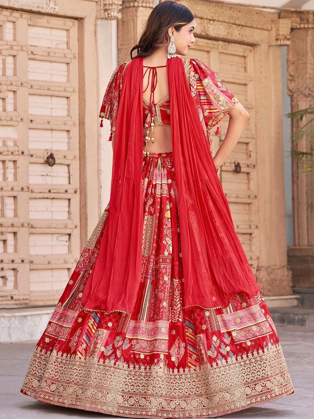 ETHNIC PLUS Embellished Semi-Stitched Lehenga & Unstitched Blouse With Dupatta thumbnail 5