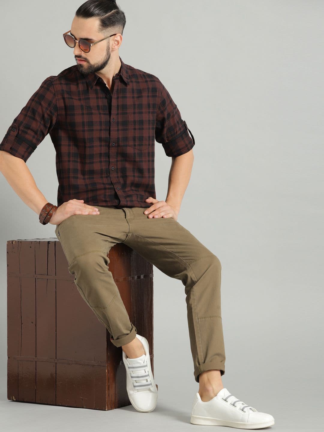 The Roadster Lifestyle Co Men Rust Brown & Black Regular Fit Checked Casual Shirt - view 1