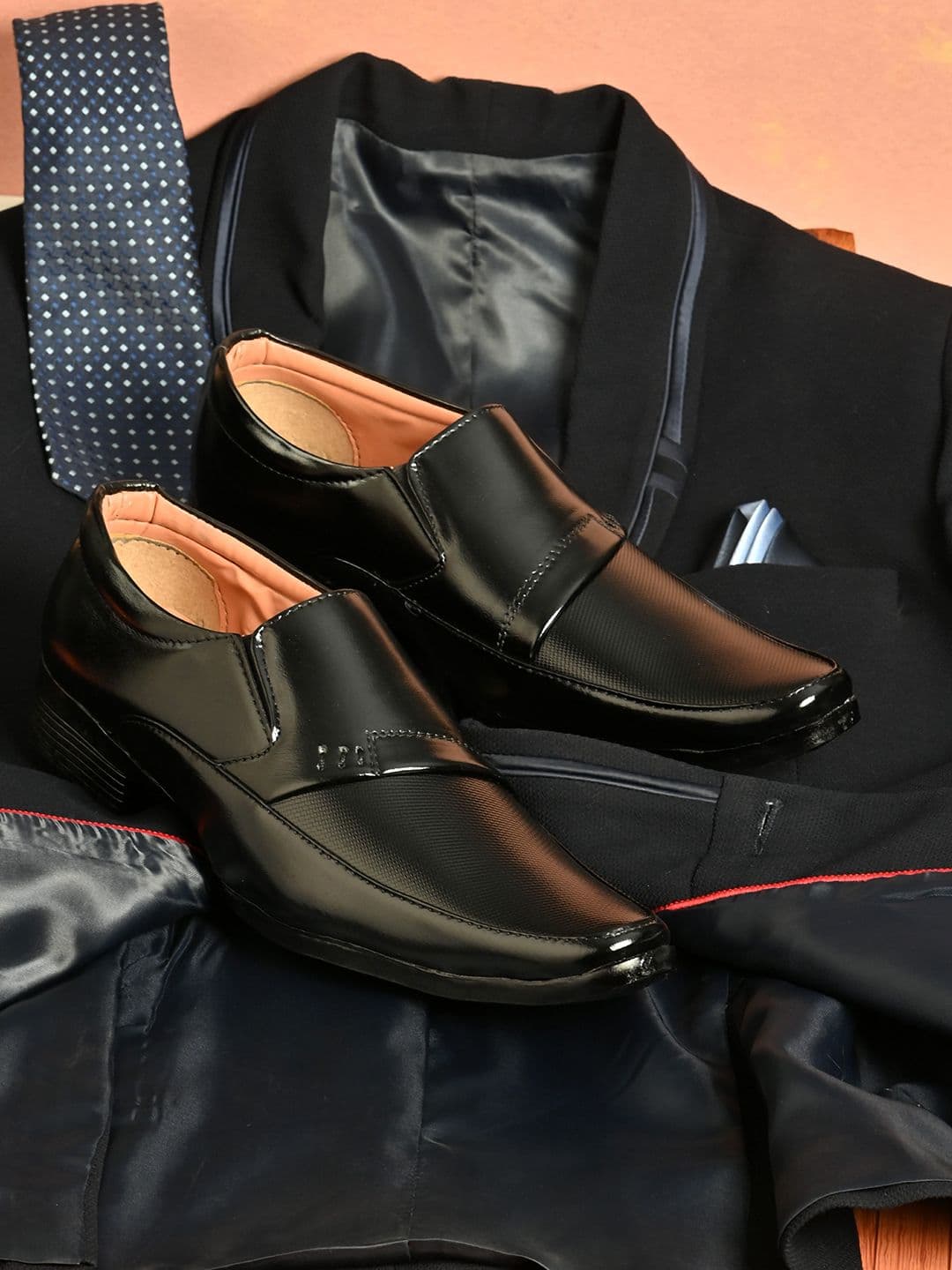 Sir Corbett Men Black Textured Formal Slip-Ons - view 1