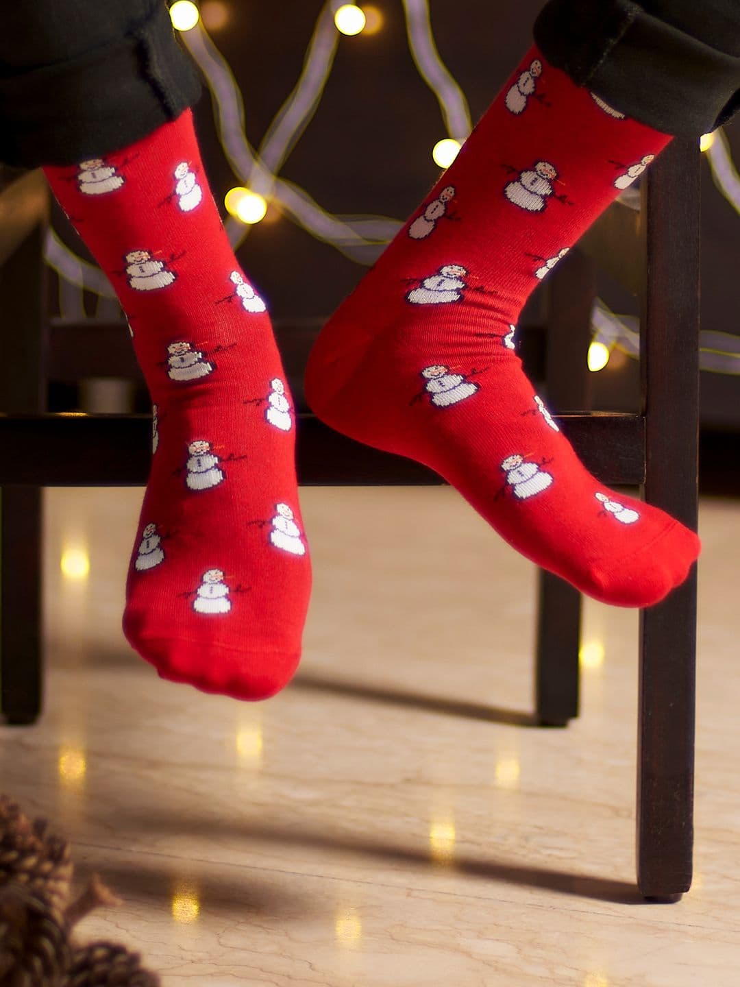 Mint & Oak Men Red & White Patterned Calf Length Socks - view 1
