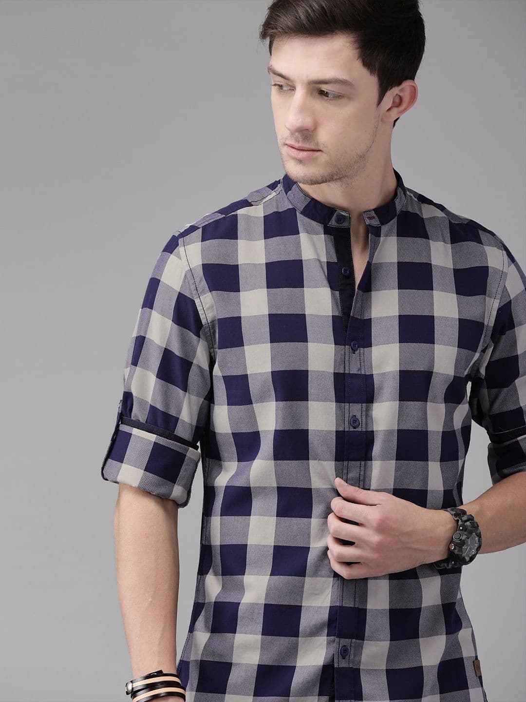 The Roadster Lifestyle Co Men Grey & Navy Blue Regular Fit Checked Casual Shirt - view 1